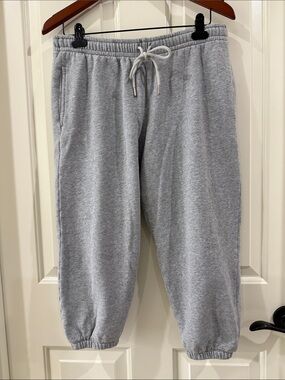 PINK Victoria's Secret Light Gray Campus Fleece Crop Sweatpants